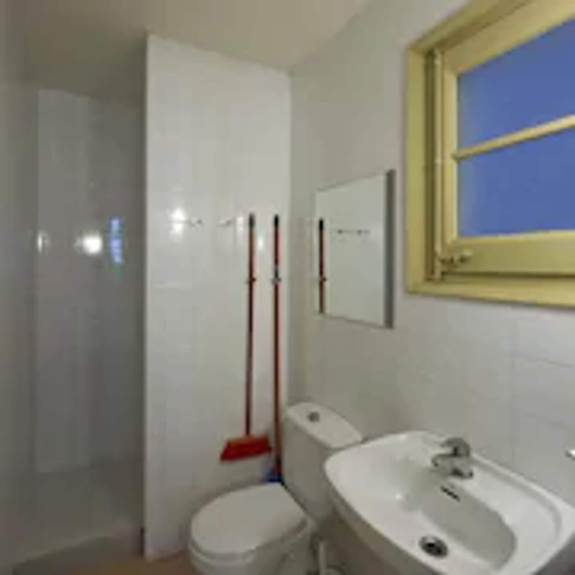 Apartamentos Montserrat Abat Marcet Exteriör bild