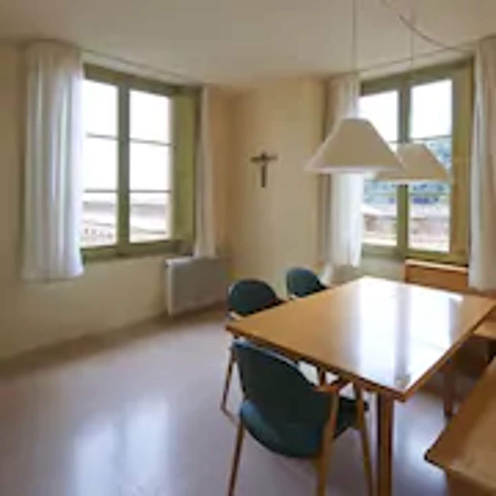 Apartamentos Montserrat Abat Marcet Exteriör bild